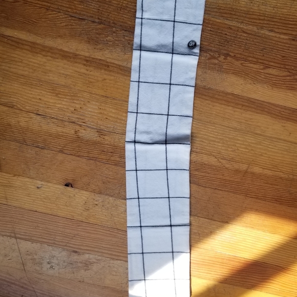 Scarf - Picture 2 of 2